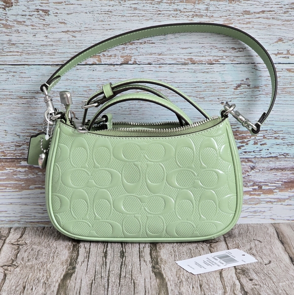 *NWT* COACH Teri Mini Crossbody Bag In Green Signature Leather With Heart Charm - Picture 2 of 12